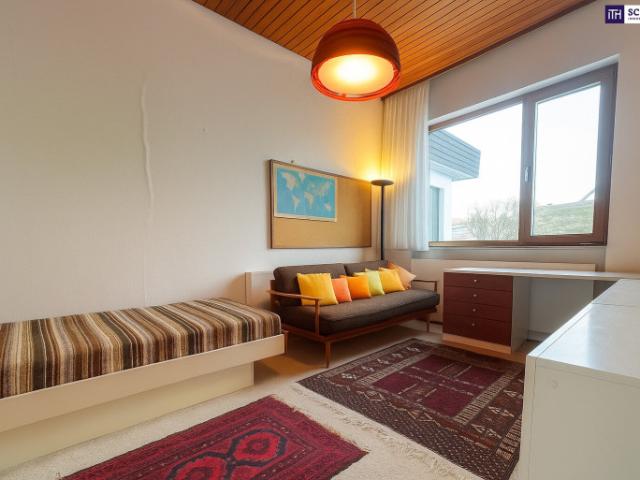Traumhafter Bungalow mit Indoor Pool, Weinkeller & großem Garten auf Eigengrund
