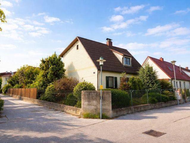 Traumhafter Garten, großes Einfamilienhaus, Garage, Abstellräume, Nahe Wien!