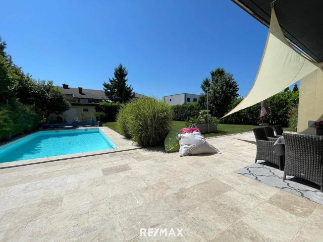 Elegantes Einfamilienhaus / Pool und vielen exklusiven Extras!