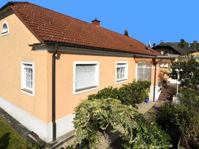 Rendite: Villa mit Wohnkomfort und lukrativen Mieteinnahmen