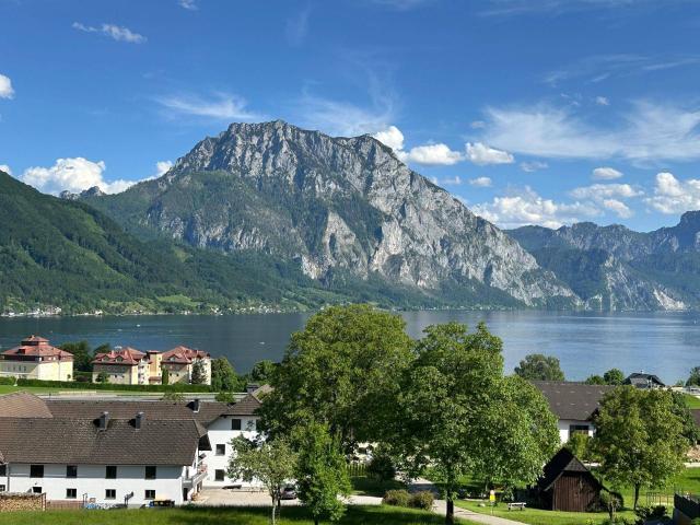 Traunsee Wunderschöner Baugrund mit unverbaubarem See und Bergblick Provisionsfrei