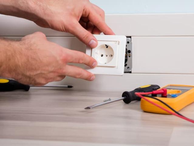 TRAVAUX D’INSTALLATION ELECTRIQUE ENTREPRISE GENERALE D’ELECTRICITE