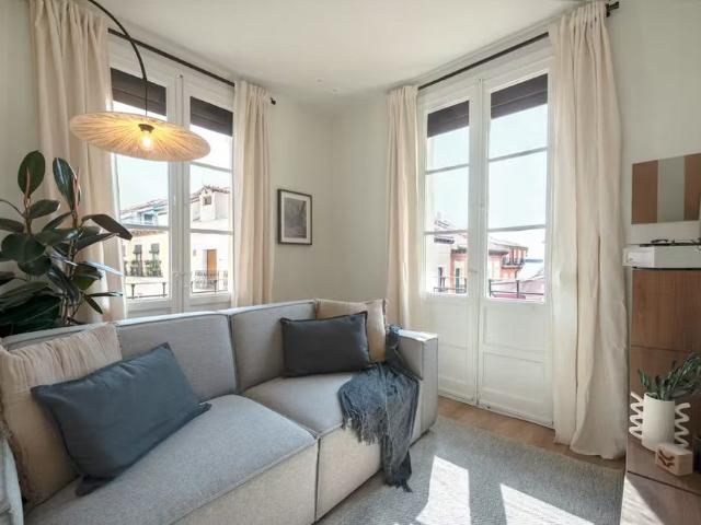 Travesía del Conde Duque, Madrid, Community of Madrid 28015