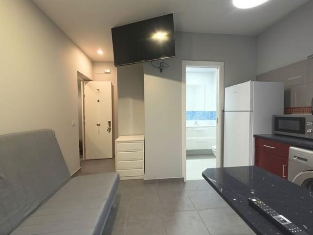 Travesía del Arenal, Madrid, Community of Madrid 28221