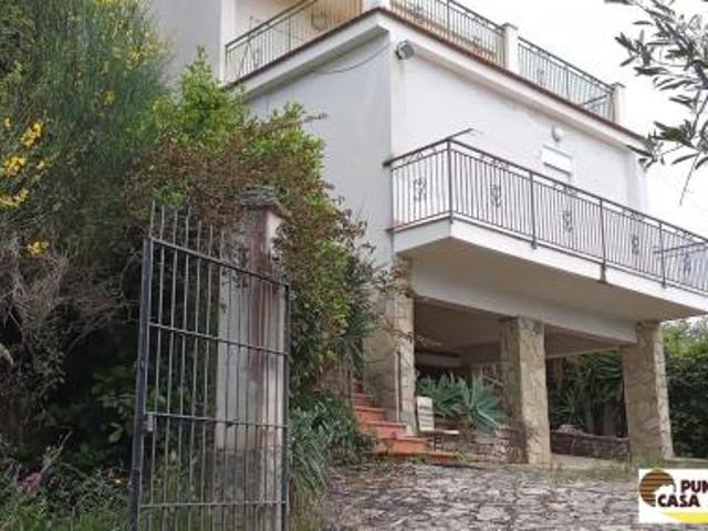 Trabia PA – Contrada Danigarci vendesi villetta unifamiliare