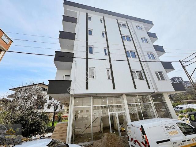 Trabzon Kaşüstü Mahallesi Satılık 9 Daire+1 Dükkan