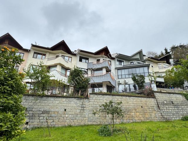 Trabzon Soğuksu Mahallesi Doğa Manzaralı 5+2 Satılık Villa