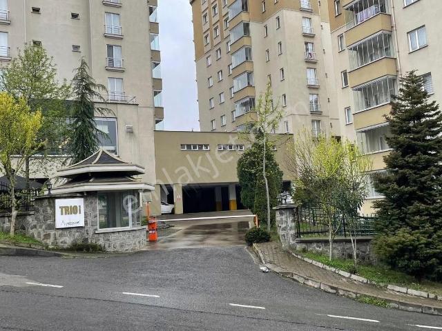 Trabzon Trio Konutlarında Satılık Site İçinde 4+1 Daire
