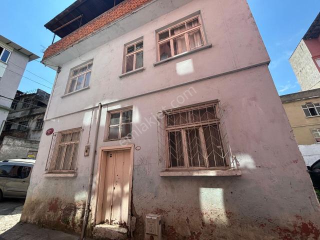 Trabzon Yenicuma Arsasıyla Beraber Satılık Bina