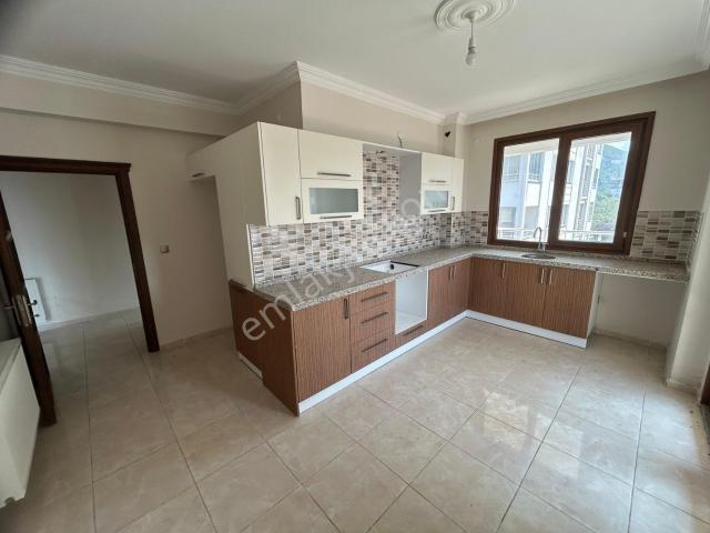 Trabzon Yomra Da Satılık 3+1 Daire