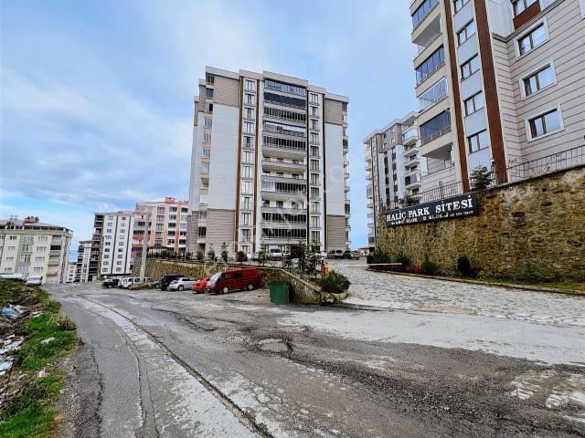Trabzon Yomra Fen Lisesi Yanı Haliç Park Sitesi 3+1 Sıfır Daire