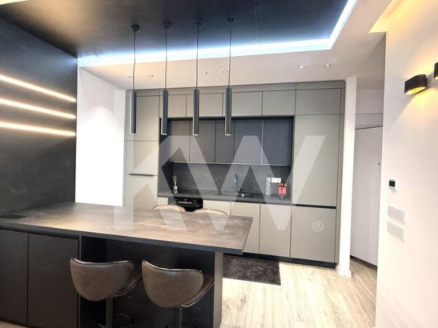 Tractorul Apartament superb cu 3 camere la prima inchiriere
