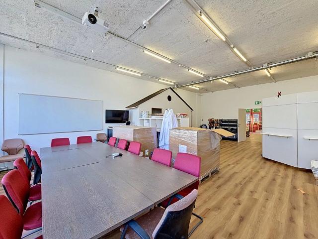Trade on sale in Vevey 541 m² | dreamo. Ch