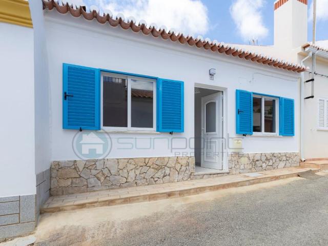 Tradicional Moradia T3 Renovada Espiche 0m² Praia da luz