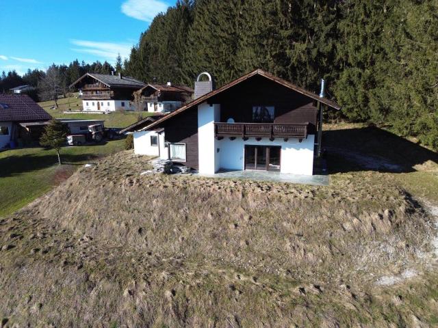 Traditionelles Landhaus mit Kaminzimmer und XXL Grundstück 5816 m² und atemberaubendem unverbaubarer Thalgaubergblick in Rauchenschwandt /Thalgau