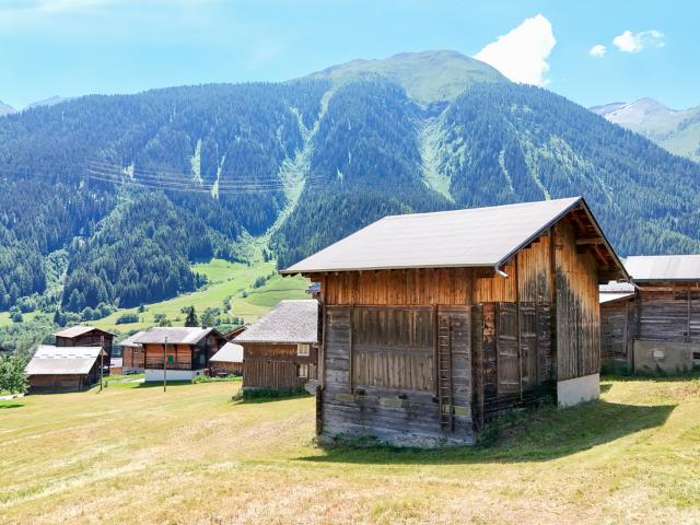 Traditioneller Stall für exklusive Erstwohnsitz Wohnungen