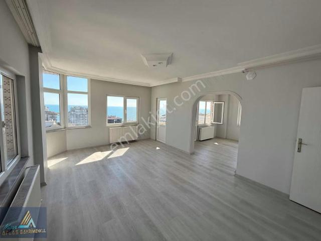 Tramvay Altı Sahile 250 Mt Deniz Manzaralı 3 + 1 Kiralık Daire
