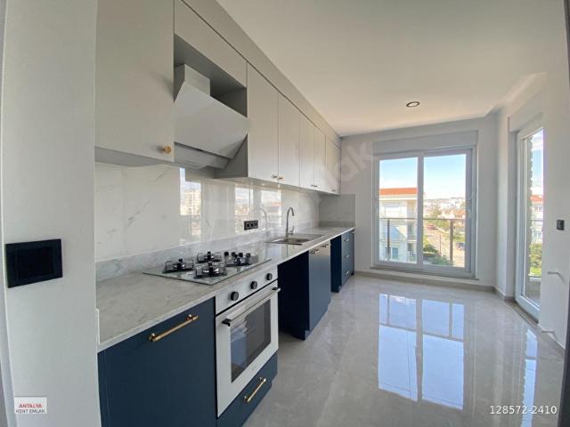 TRAMVAY CADDE YAKIN ASANSÖRLÜ 1.KAT 3+1 135m2 İKİ BALKONLU SIFIR DAİRE