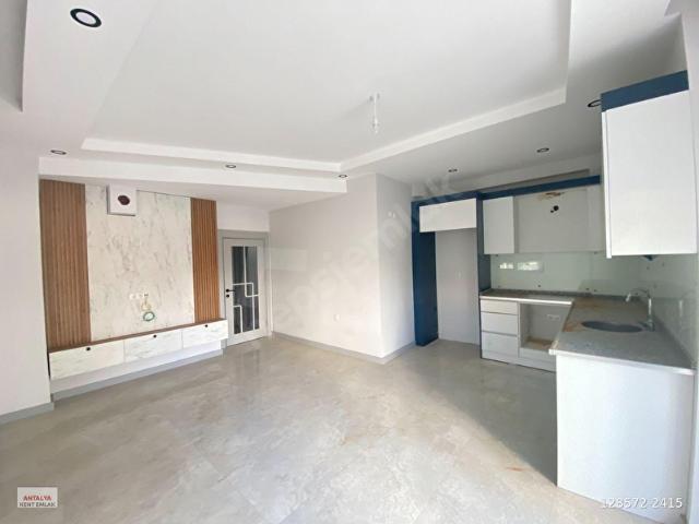 TRAMVAY CADDE YAKINI HAVUZLU SİTE İÇİ YÜKSEK GİRİŞ 2+1 85m2 SIFIR İSKANLI DAİRE