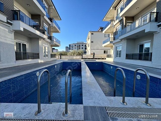 TRAMVAY CADDE YAKINI HAVUZLU 1+1 60m2 SIFIR İSKANLI LÜKS DAİRE