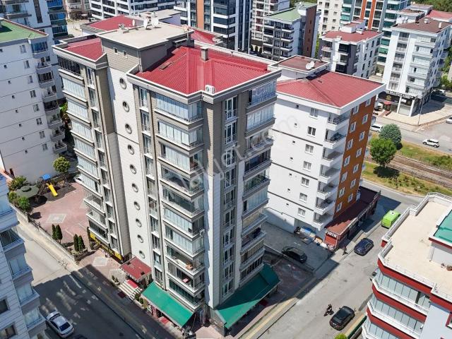 Tramvay Durağa 2.bina Köşe Başı 3+1 Geniş Daire