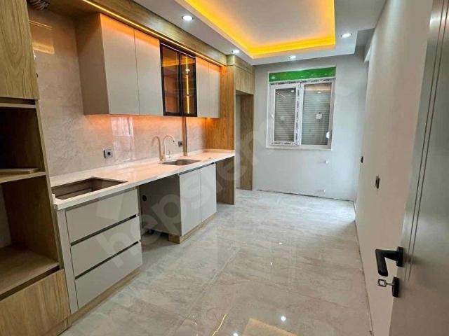 TRAMVAY DİBİ EVB BAYOLU LÜX KONSEPT OKULLAR BÖLGESİ 2+1 DAİRE