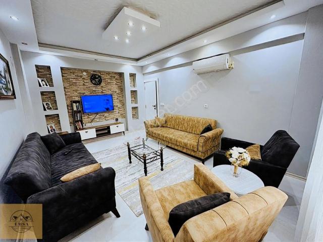 Tramvaya 100 M 2+1 90 M2 Giriş Dairesi Karşıyaka Mah