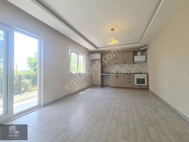 Tramvaya Yakın 1.kat 1+1 65 M² Asansörlü Daire