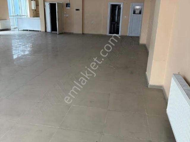 Tramvaya Cephe Kiralık 4.kat 180m2 İşyeri