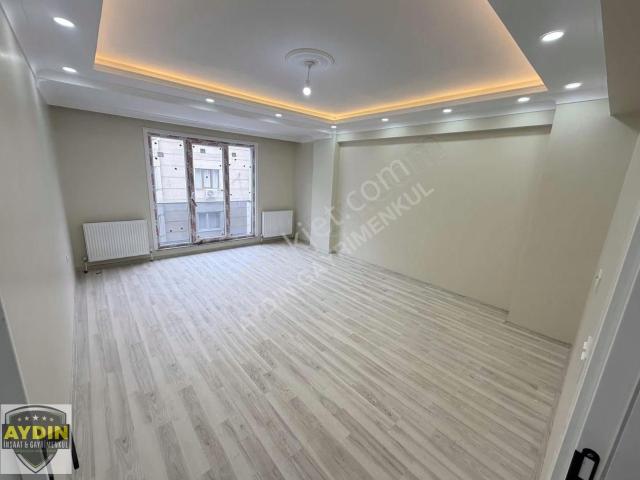 Tramvaya Komşu 3+1 120m2 Ara Kat Ebeveyn Banyolu Sıfır Daireler