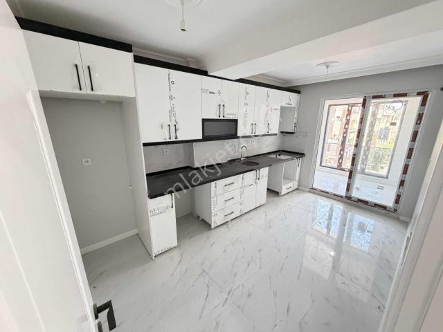 Tramvaya Komşu 3+1 130m2 2 Kat Sıfır Yerden Isıtmalı Daire