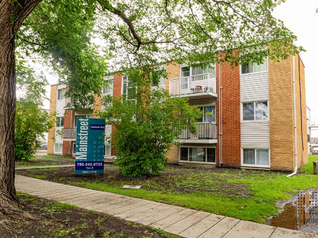 Tran Terrace Studio Apartment for Rent at 10635 115 Street NW | 10625 115 Street NW, Edmonton, AB T5H 3K7 Queen Mary Park