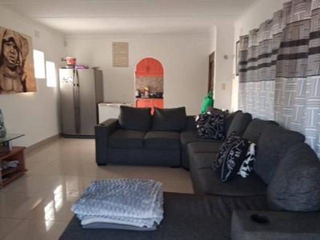 tranquil 2 bedroom granny flat in pr.