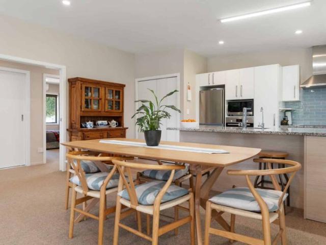 Tranquil & Modern Living Spacious 3 Bedroom Home in Masterton