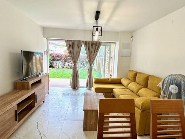 Tranquilo y precioso apartamento con jardin privado y gran Terraza en Edificio Residencial en La Paz, con maravillosas jardines tropicales y gran piscina climatizada