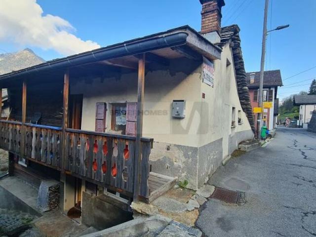 TRANQUILLA, SPAZIOSA, CON TERRAZZA