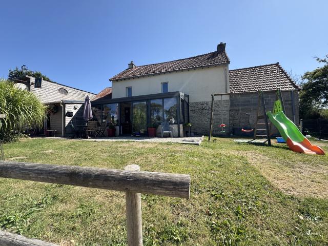 TRANQUILLITE ABSOLUE POUR CETTE JOLIE MAISON DE CAMPAGNE !