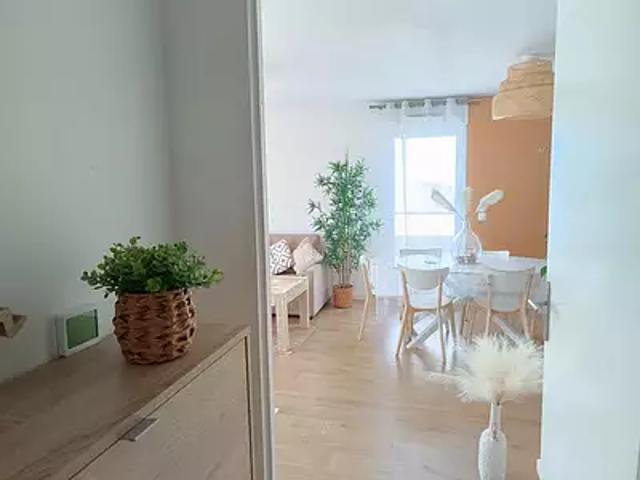 Trappes 78190 Achat / Vente appartement 3 pièces t3 au dernier étage terrasse