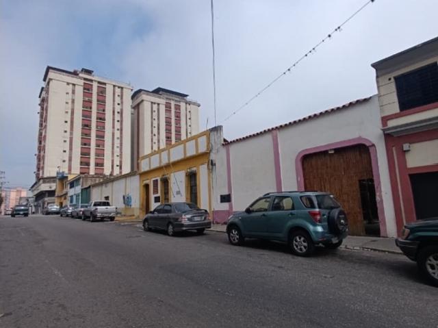 Traspasa Negocio En La Calle Guaicaipuro, Los Teques