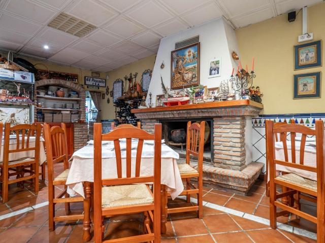 traspaso 55.000€ o venta 300.000€ bar restaurante en Santa Fe, por jubilación