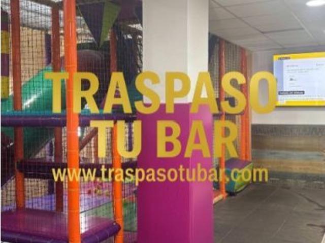 TRASPASO BAR C3 DE 170 M² CON TERRAZA DE 8 MESAS EN SANTA COLOMA