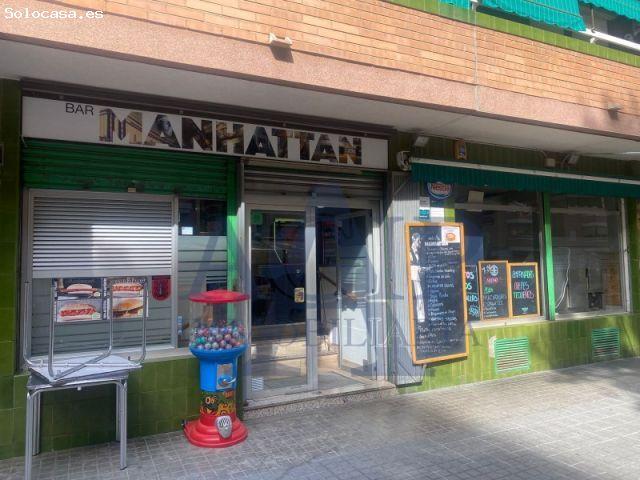 TRASPASO BAR RESTAURANTE C3 CON SALIDA DE HUMOS + GRAN TERRAZA + CLIENTELA