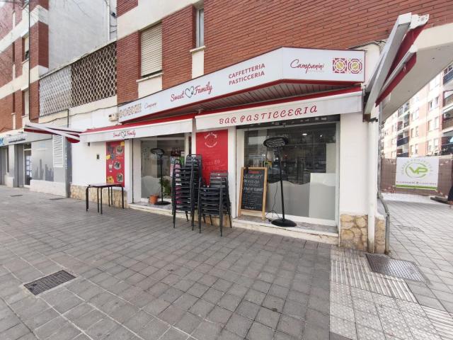 traspaso Cafetería con Encanto y Gran Terraza – Concepto Pet Friendly Único en la Zona