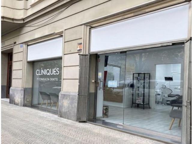 Traspaso clínica dental con licencias sanitarias y panorámico