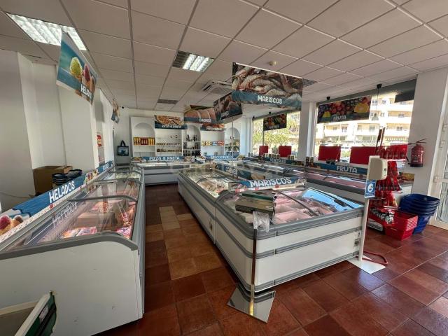 Traspaso de tienda de congelados en pleno funcionamiento – Alta rentabilidad garantizada