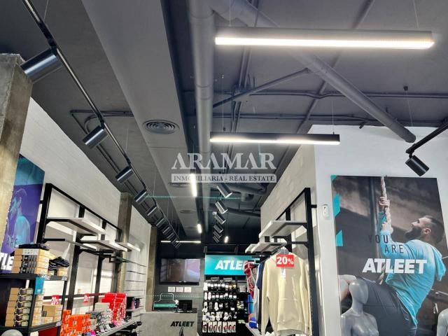 ¡TRASPASO DE TIENDA DEPORTIVA: OPORTUNIDAD ÚNICA PARA EMPRENDEDORES!