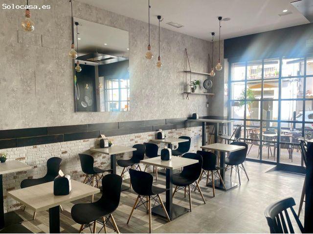 ¡Traspaso de bar completamente equipado en el centro de Peligros!