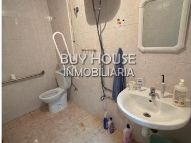 TRASPASO DE JOYERÍA EN PLENO CENTRO DE ILLESCAS OPORTUNIDAD DE NEGOCIO