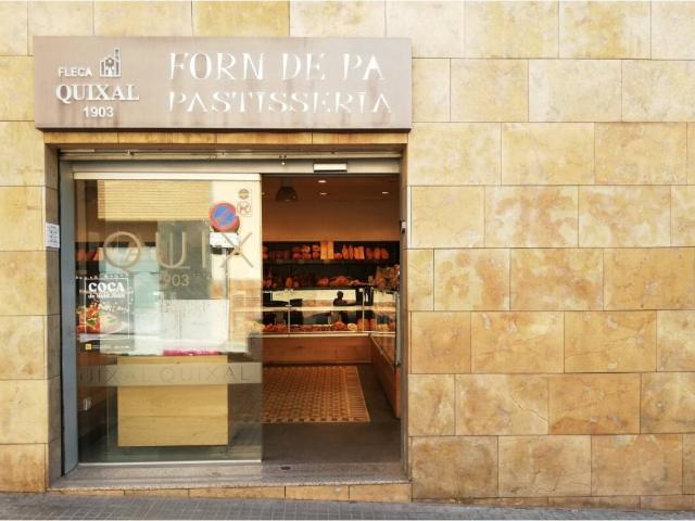 TRASPASO DE PANADERÍA Y PASTELERÍA EQUIPADA EN SANT BOI DE LLOBREGAT