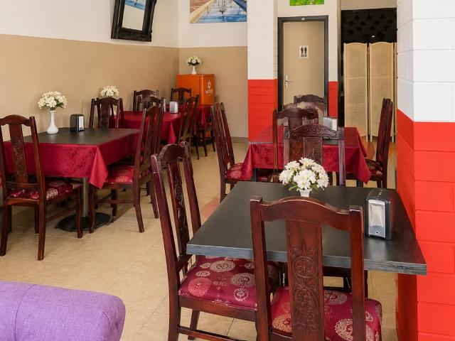 Traspaso de Restaurante–Bar–Cafetería en Nueva Andalucía, Marbella